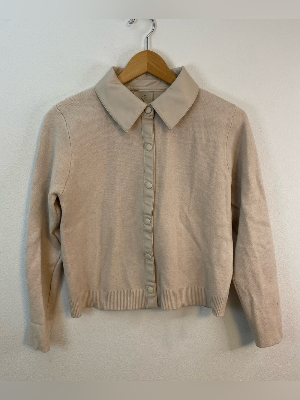 Sioni Collared Button Snap Sweater Pink Womens Small